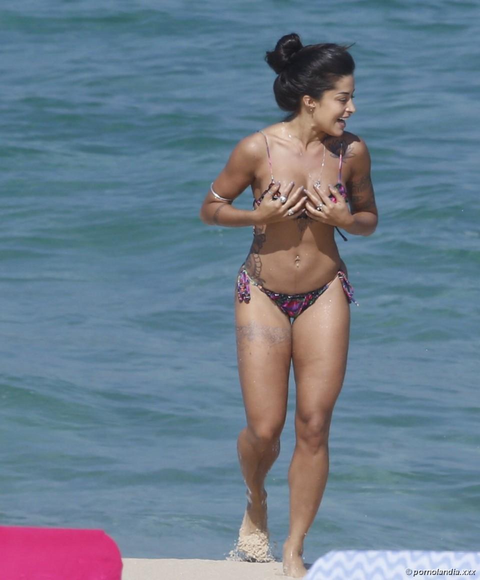 Aline Riscado flagrada na praia de biquíni - Foto 167966
