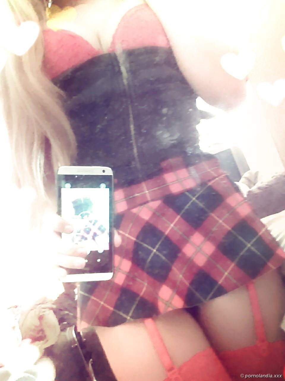 Loira delicia tirou fotos com novo celular - Foto 18393