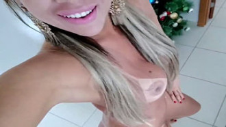 Garota De Programa Faz Leilão Do Seu Cuzinho Na Internet