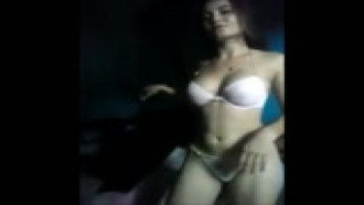 Gostosa do interior com celular novo fez video pelada