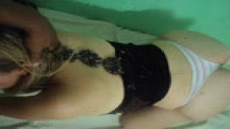 Chupando pau de quatro bem safada